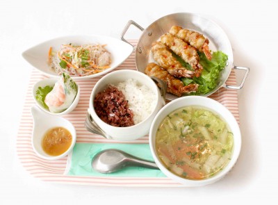 海老の肉巻き定食